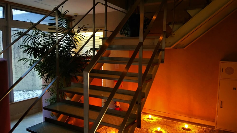 ロビーラウンジ1 | ホテルアリア幕張ベイ - アダルト オンリー