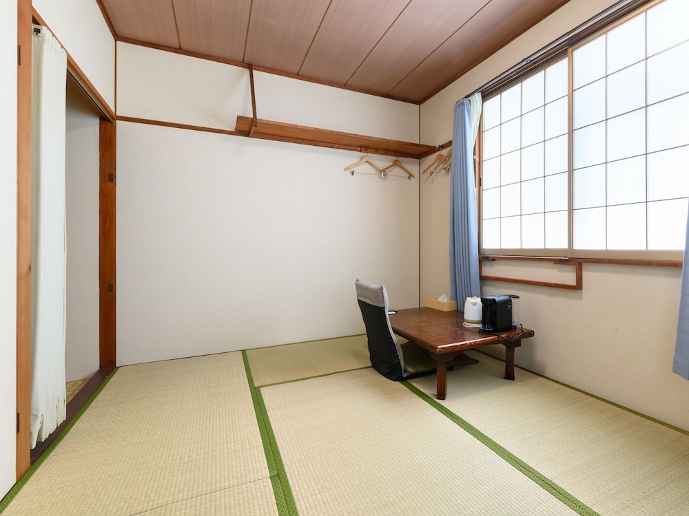 トラディショナル ツインルーム 禁煙 添い寝不可(Japanese, Shared Washroom) 客室2 | Tabist 湖西 浜名湖の宿