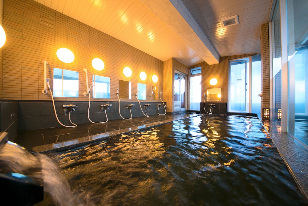 和室 4名共用バスルーム 喫煙可 バスルーム0 | ホテル明治屋