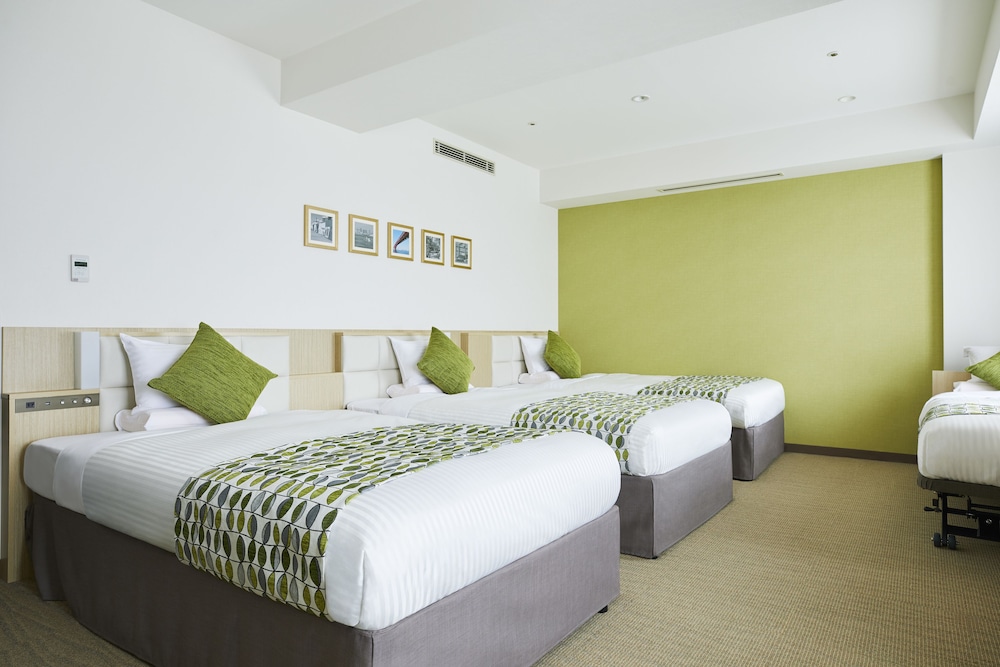 スカイフロアデラックストリプル(4名)(禁煙) 客室1 | アートホテル大阪ベイタワー