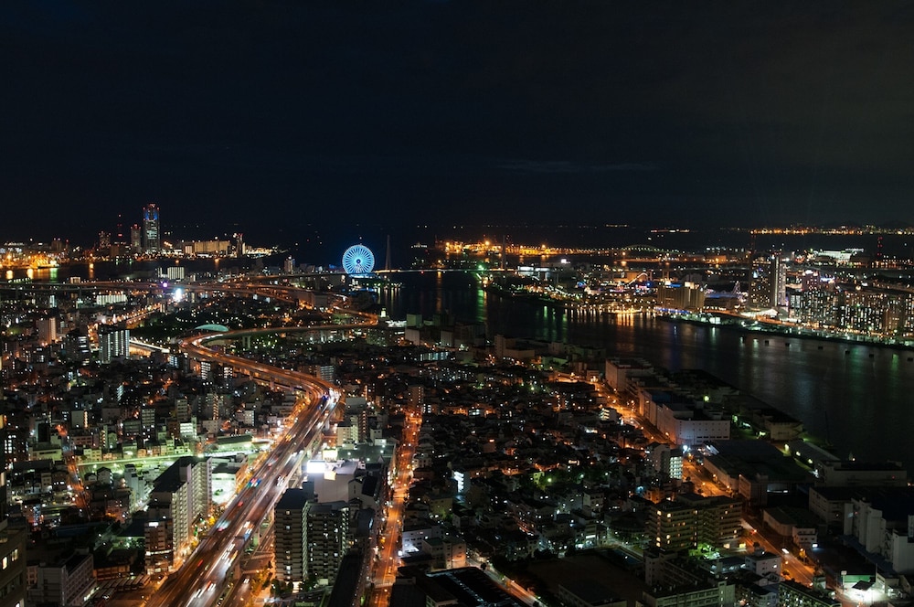 スーペリアツイン(禁煙) 部屋からの景観1 | アートホテル大阪ベイタワー