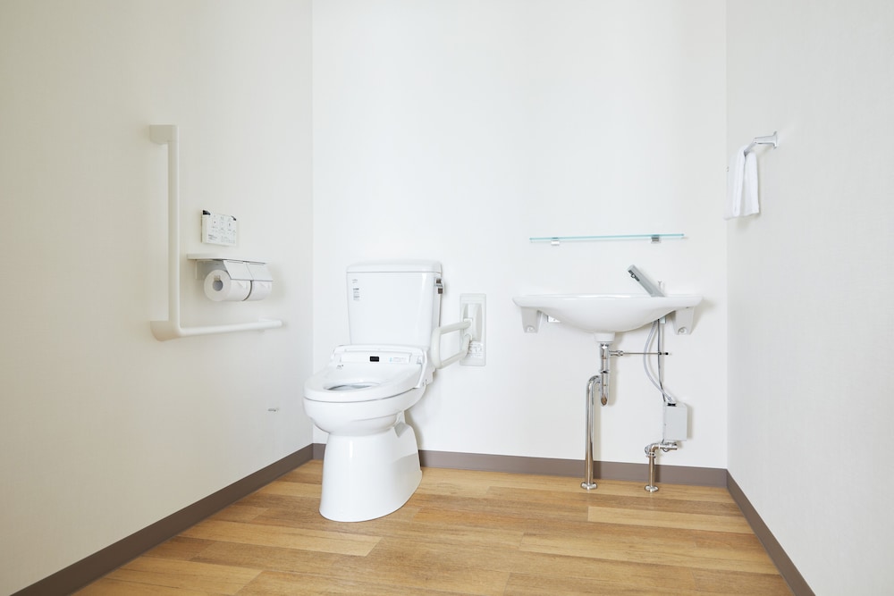 アクセシブル (禁煙) バスルーム1 | アートホテル大阪ベイタワー