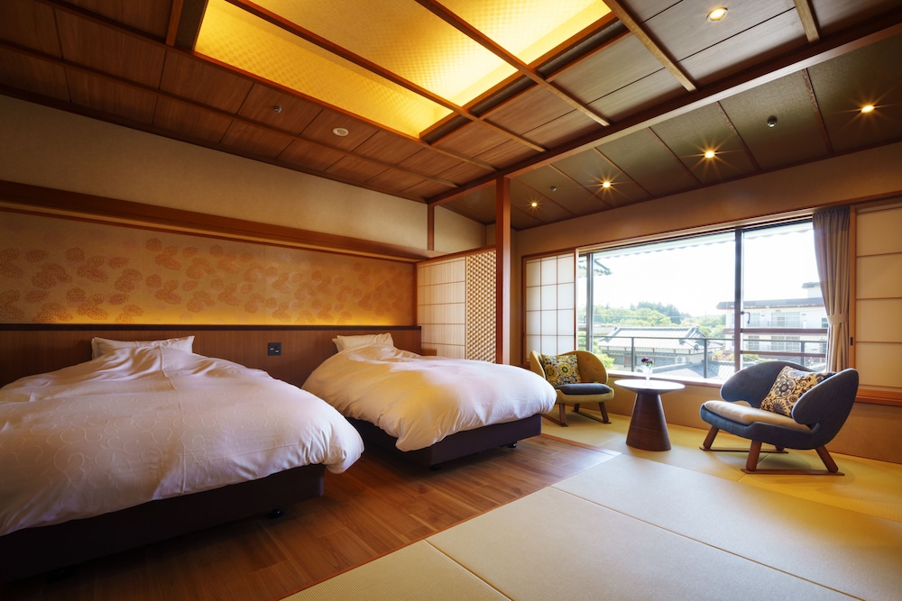 ベッドのある和室 和モダン客室 (禁煙) | 白玉の湯 泉慶