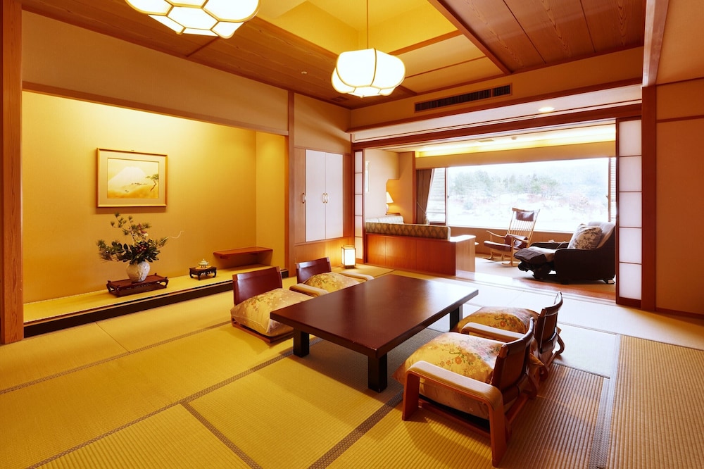 露天風呂付客室 和室＋ソファーコーナー 禁煙 | 白玉の湯 泉慶