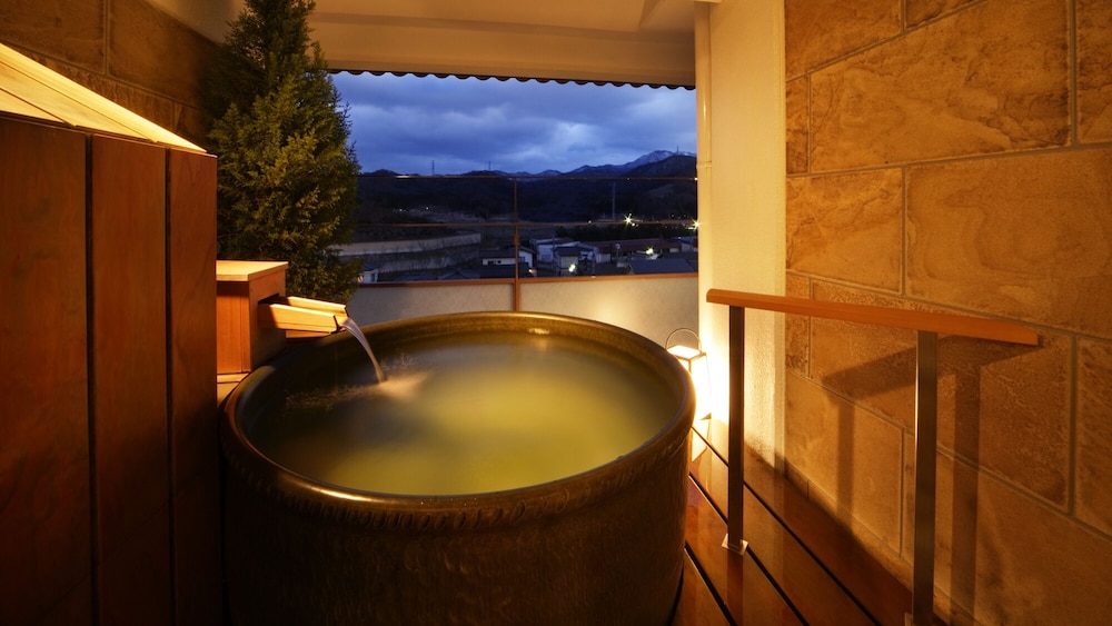 露天風呂付客室 和室＋ソファーコーナー 禁煙 バスルーム1 | 白玉の湯 泉慶