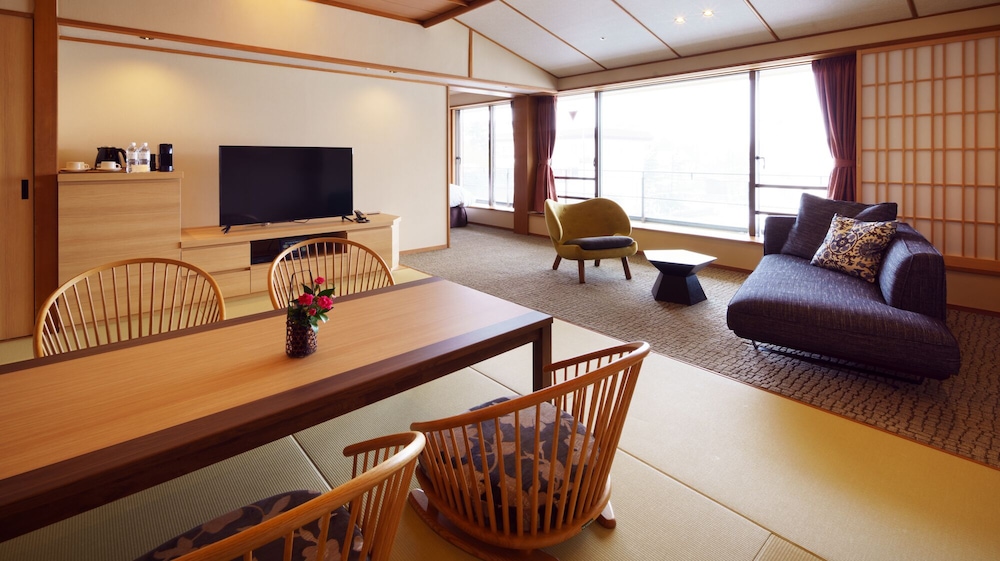 Gタイプ和室 ベッドルーム(禁煙) 客室1 | 白玉の湯 泉慶