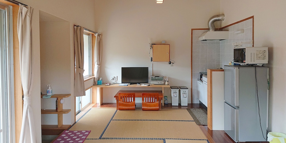 和室 客室4 | 素泊まりの宿 かえるやぁ