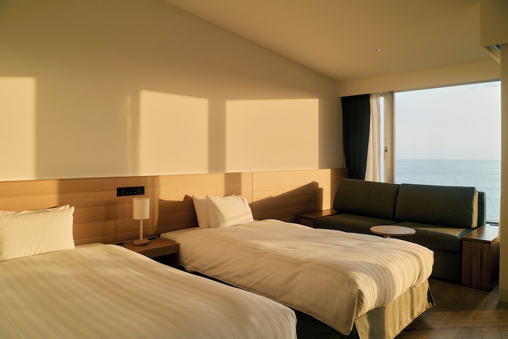 スタンダード ツインルーム シングルベッド 2 台 禁煙 オーシャンビュー 客室2 | サマナ ホテル 屋久島