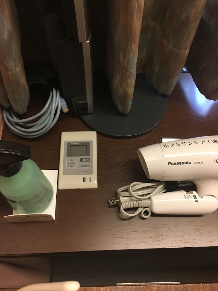 禁煙ダブルルーム TA1N 線路反対側 客室の設備とサービス2 | ホテル サン シティ池袋