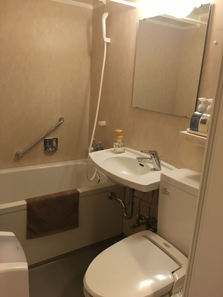 禁煙ダブルルーム TA1N 線路反対側 バスルーム0 | ホテル サン シティ池袋