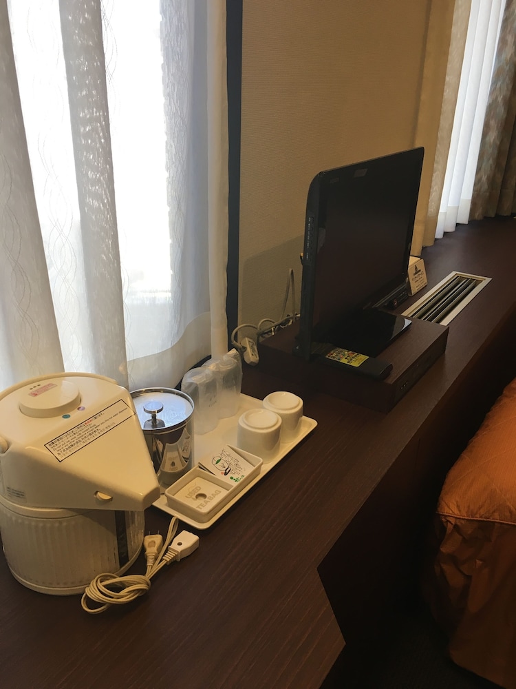 禁煙ツインルーム TA12N 線路反対側 客室の設備とサービス3 | ホテル サン シティ池袋