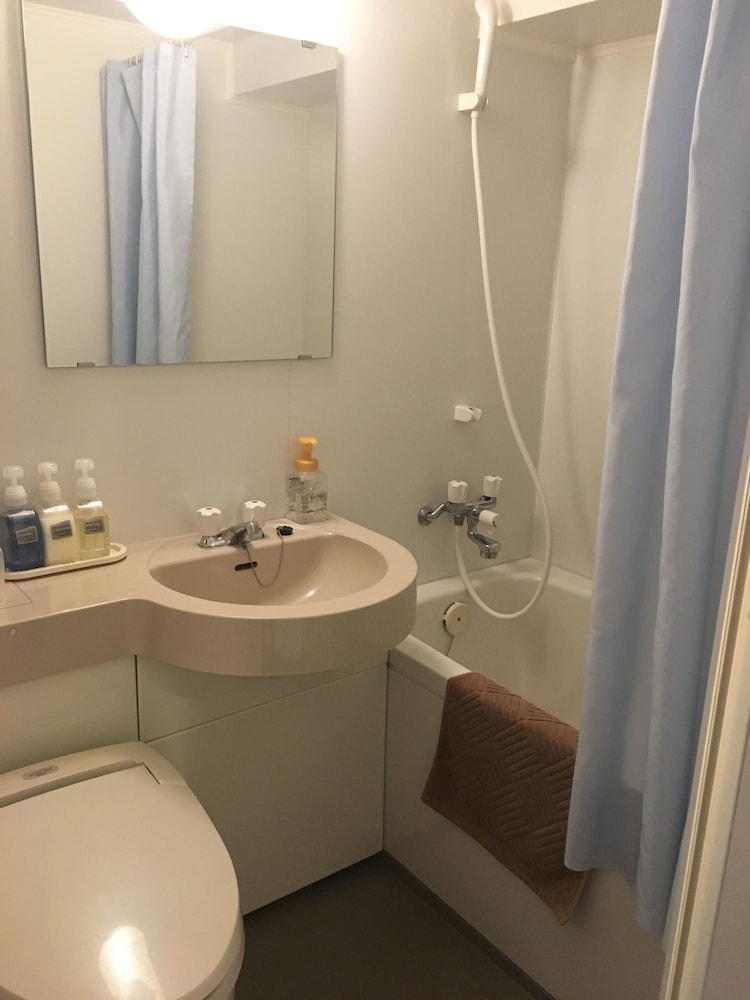 禁煙ツインルーム TA12N 線路反対側 バスルーム0 | ホテル サン シティ池袋