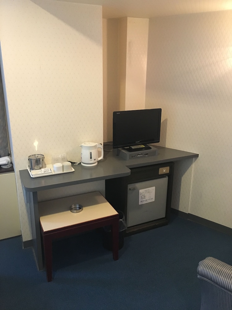 喫煙ダブルルーム D6 トレインビュー 客室の設備とサービス1 | ホテル サン シティ池袋