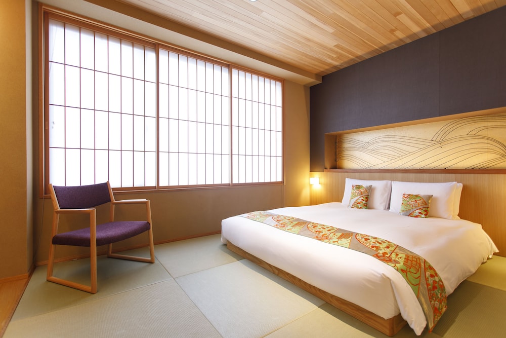 デラックスクイーンルーム (バスタブ付き) 禁煙 | ぎおん美先 古門前