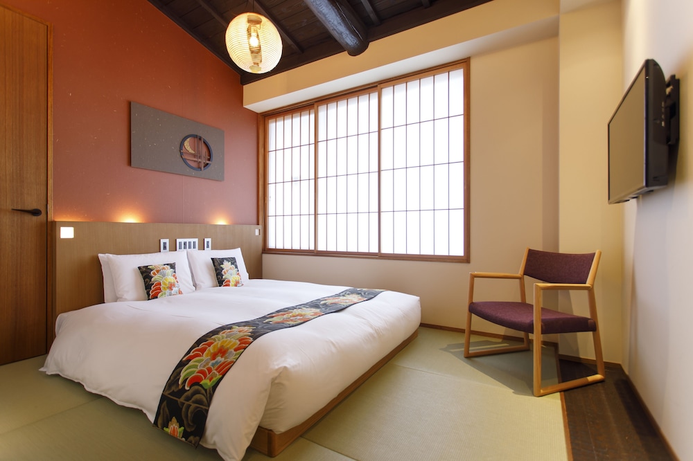 デラックスクイーンルーム (シャワー付き) 禁煙 | ぎおん美先 古門前