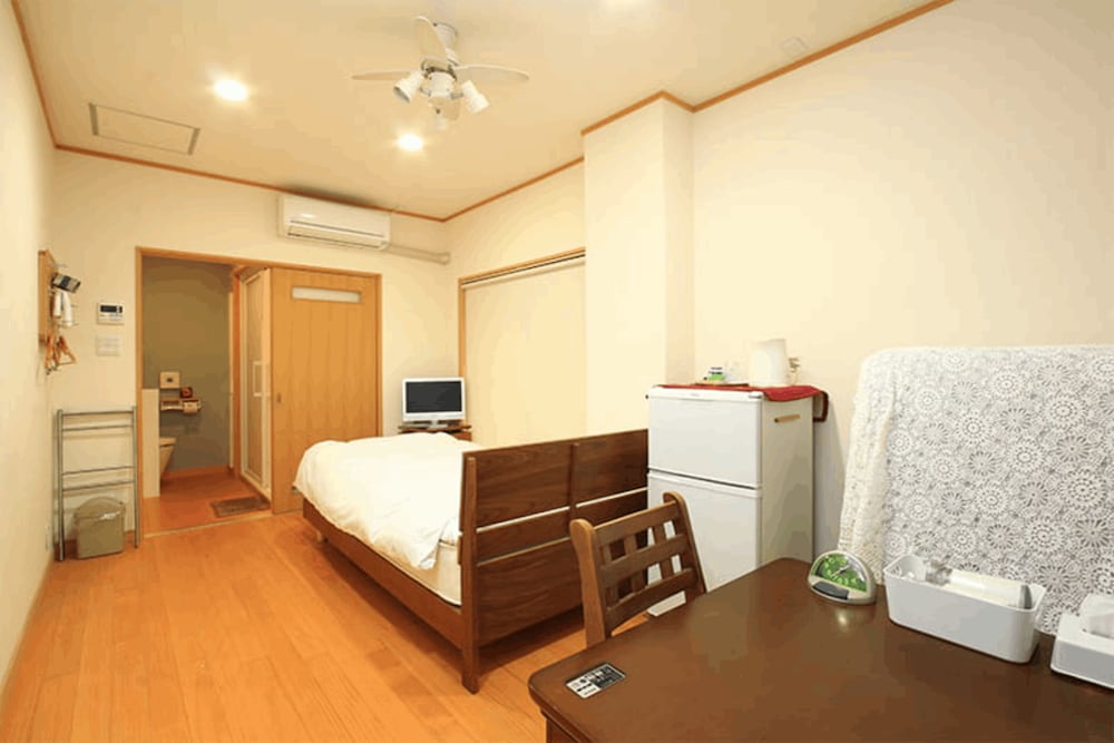 セミダブルベッド1台+エキストラベッド1台 禁煙 客室2 | 玉木旅館