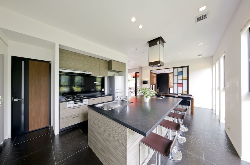 一棟貸し 専用キッチン0 | 暖炉之宿コンセプトハウス星田