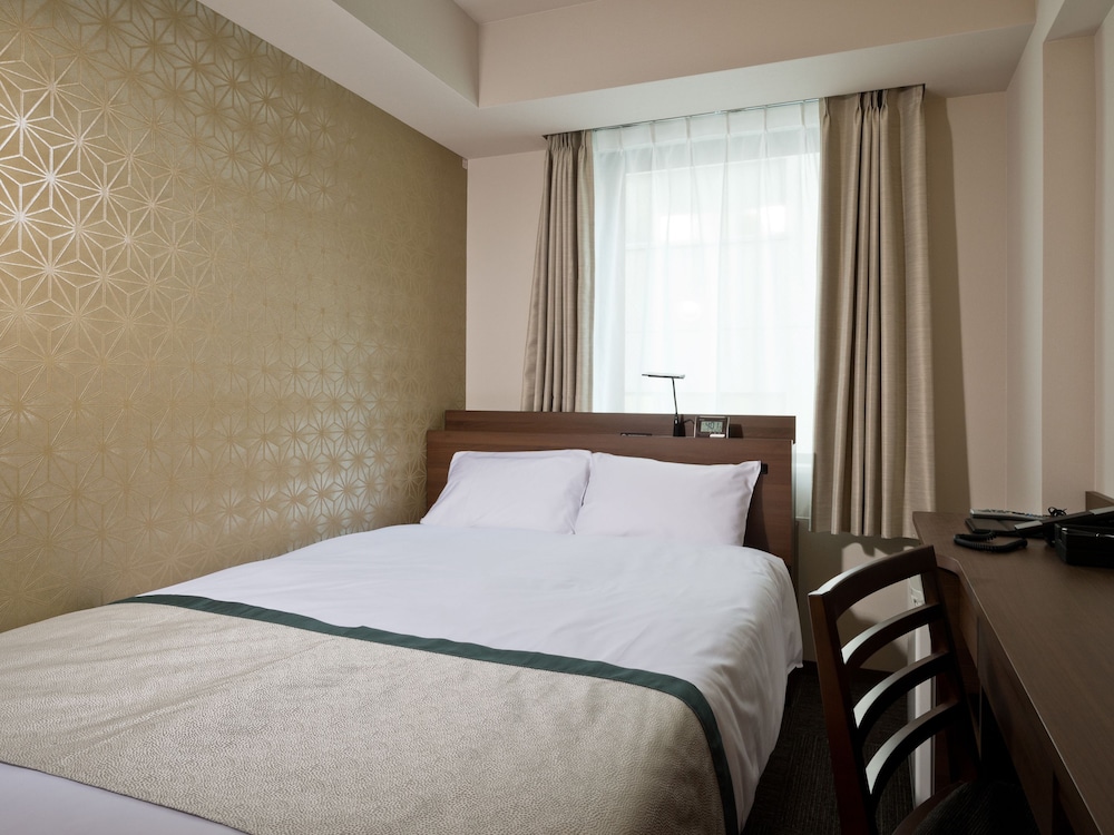 セミダブルルーム 禁煙 | トーセイホテルココネ神田