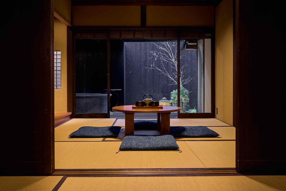 [琵琶] 2階建て京町家スイート 露天風呂付 禁煙 部屋からの景観0 | Kyoto Machiya 福音