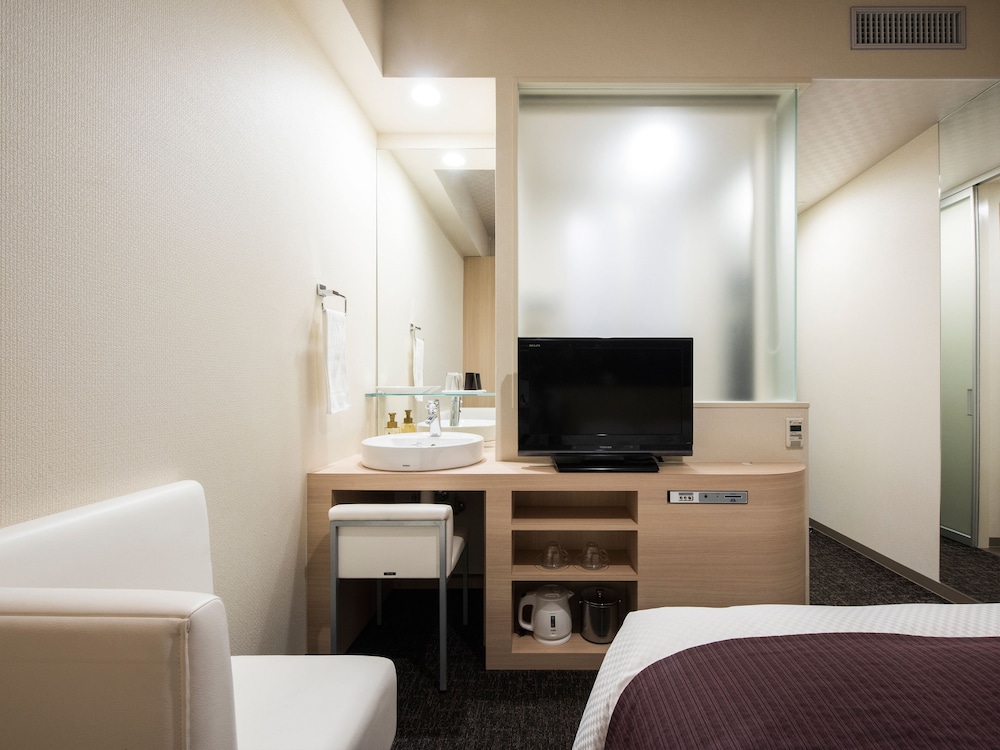 ダブルルーム ダブルベッド 1 台 喫煙可 客室1 | 長崎 バス ターミナル ホテル