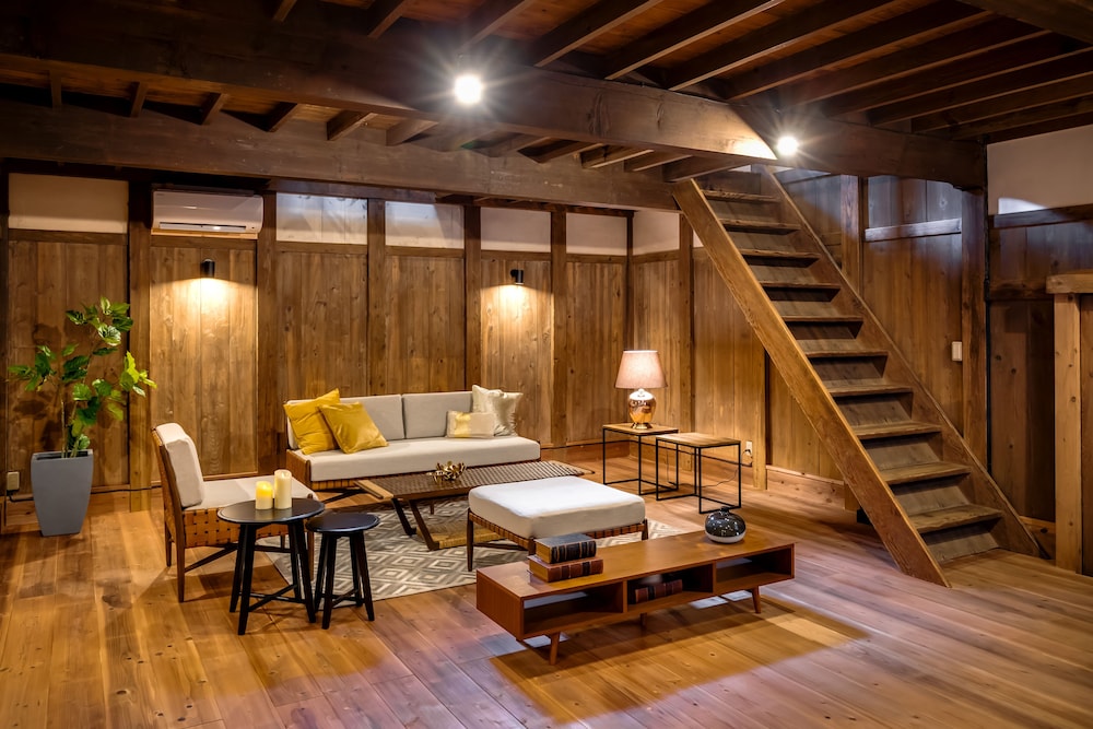 VMGプレミア 客室1 | 佐原商家町ホテルNIPPONIA