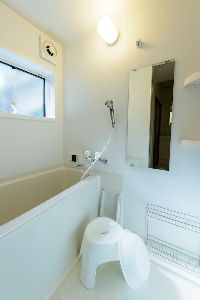 Shiki Homes | HIKARI 光 バスルーム1 | Shiki Homes 光
