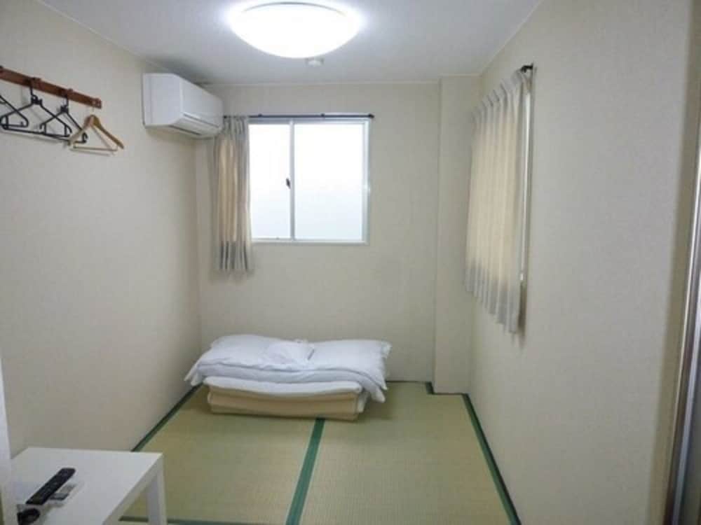 和室　セミダブルルーム　禁煙 客室1 | ホテル ラッキー