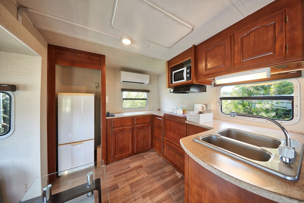 デラックス ツインルーム 客室2 | ウッドペッカー今帰仁