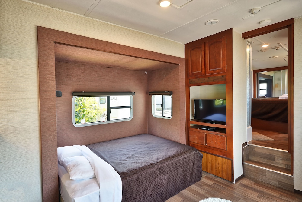 デラックス ツインルーム 客室4 | ウッドペッカー今帰仁