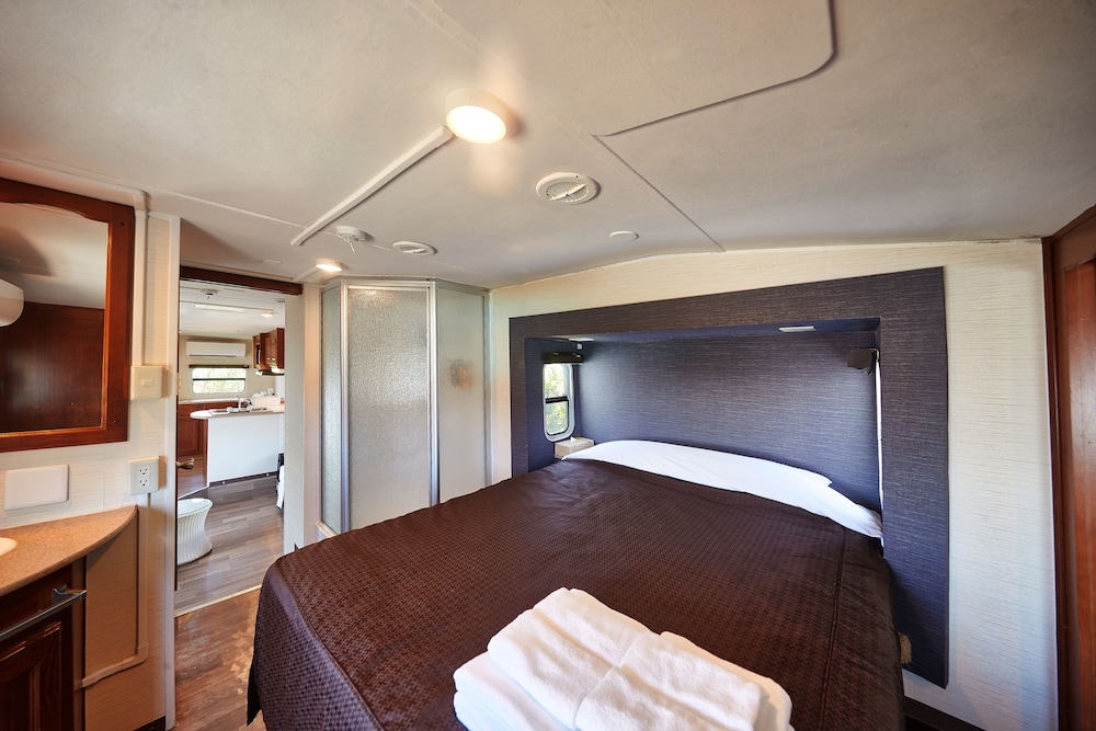 デラックス ツインルーム 客室5 | ウッドペッカー今帰仁