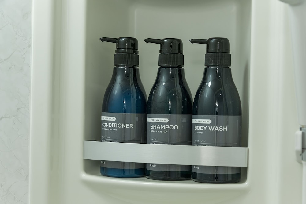 スタンダード ダブルルーム 共用バスルーム3 | & AND HOSTEL AKIHABARA