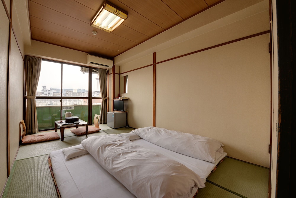 和室 二人部屋 共用バスルーム | 観光旅館ホテル近江屋
