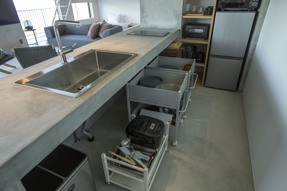 オーシャンフォーベッドスイート202 禁煙 専用キッチン0 | ミサキテラス