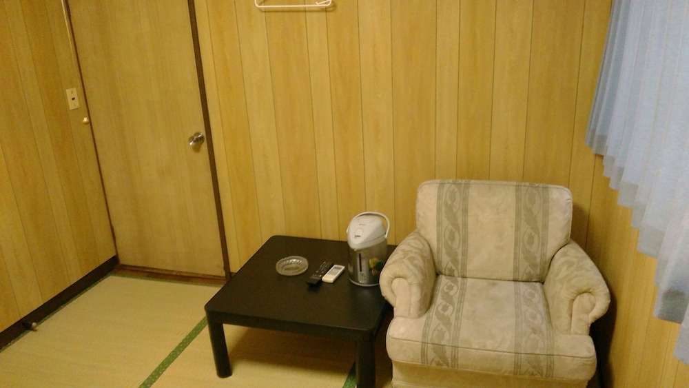 お部屋タイプおまかせ 喫煙可 ペット可 客室3 | 民宿高橋貸船店