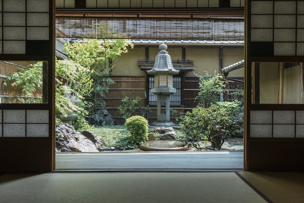 和室 ツインルーム バルコニー付 『五月』 客室1 | 十四春旅館