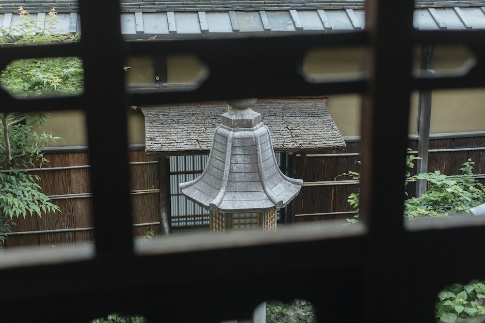 和室 ツインルーム ガーデンビュー 『月』 客室3 | 十四春旅館