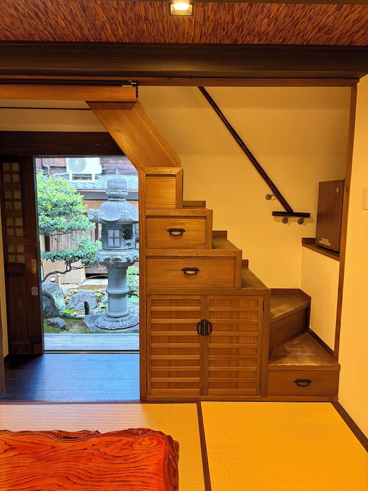 [葵] 和室 ツインルーム 蔵一棟貸し(1階 +2階) 客室5 | 十四春旅館