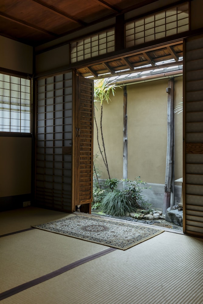 内部エントランス1 | 十四春旅館