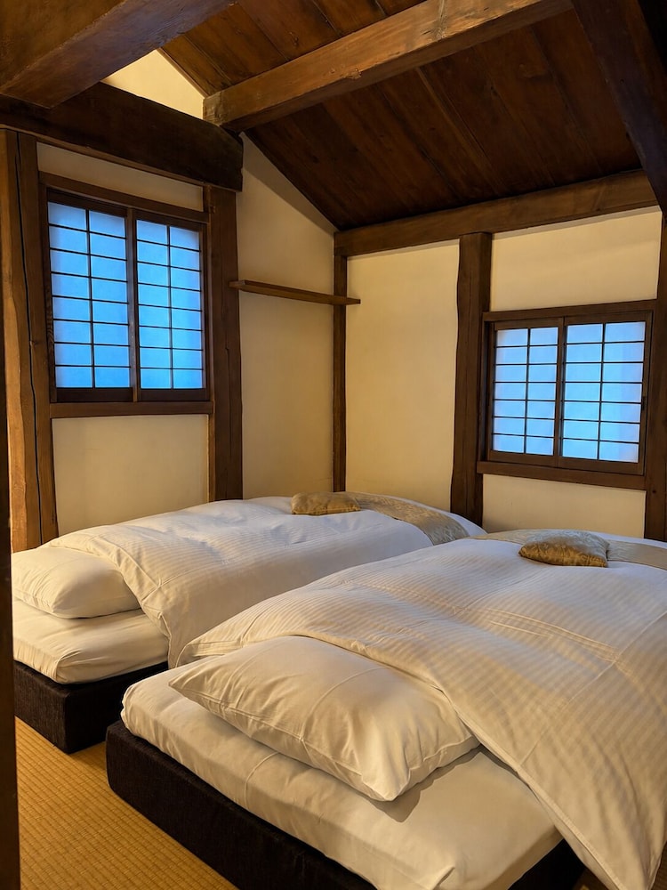 [葵] 和室 ツインルーム 蔵一棟貸し(1階 +2階) 客室4 | 十四春旅館