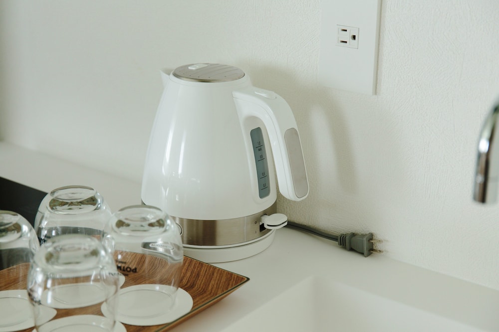 デラックス ツインルーム 簡易キッチン 客室の設備とサービス2 | ホテル ポットマム