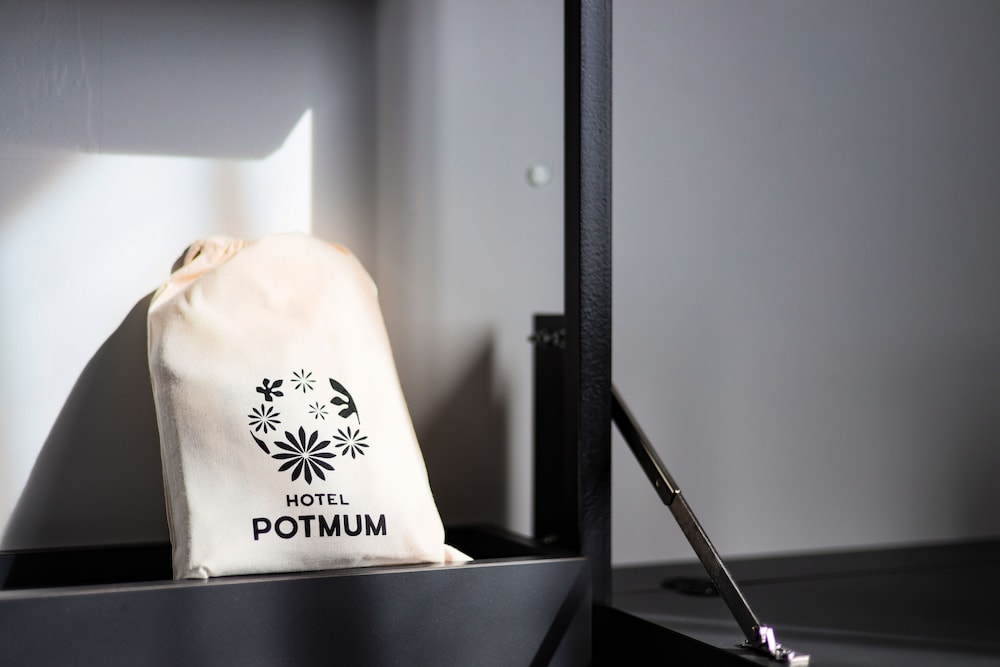 スーペリア ダブルルーム 客室の設備とサービス2 | ホテル ポットマム