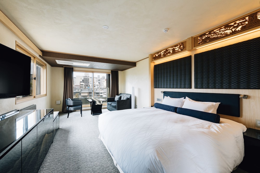 コーナープレミアムダブル　リバービュー 客室1 | ホテル アルザ京都