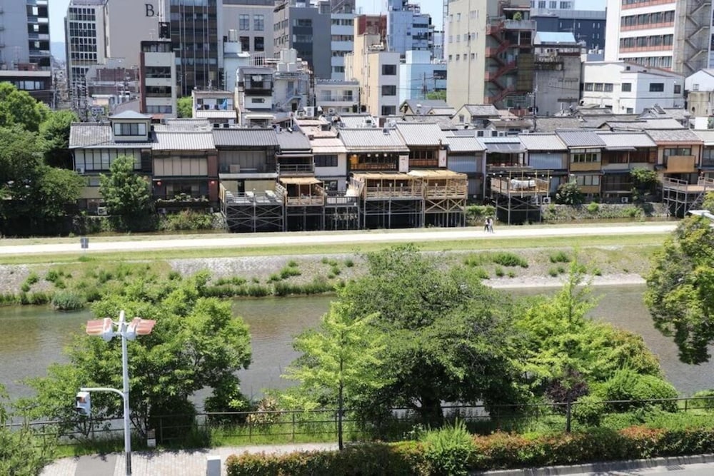 スーペリア ダブルルーム リバービュー 部屋からの景観0 | ホテル アルザ京都