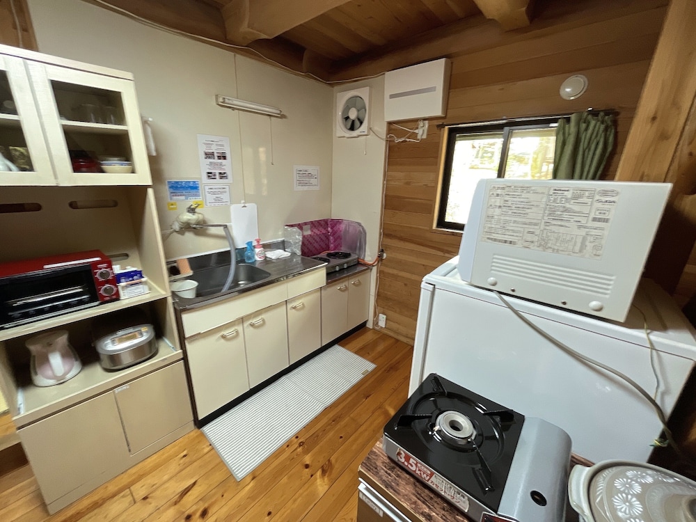 ホリデーホーム(こうめ) 専用キッチン0 | 蔵迫温泉さくら