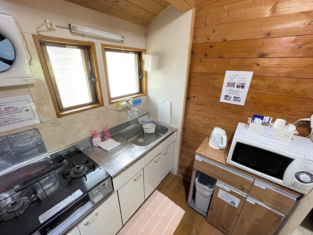 コテージ 温泉露天風呂付き りんどう 専用キッチン0 | 蔵迫温泉さくら