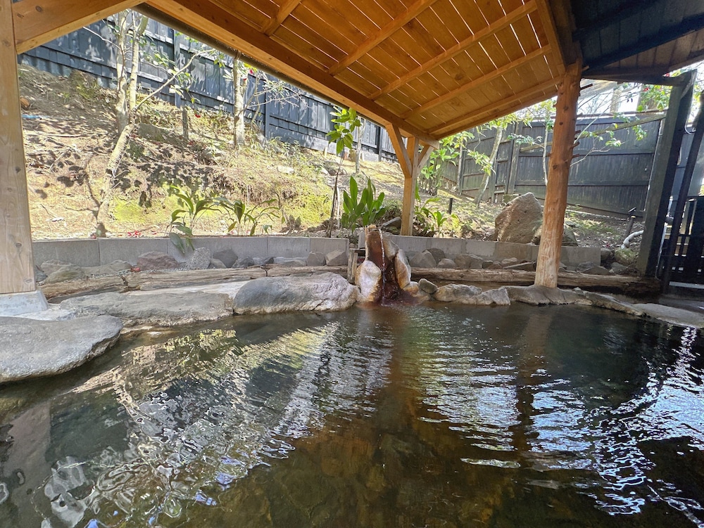 コテージ 温泉露天風呂付き りんどう バスルーム2 | 蔵迫温泉さくら