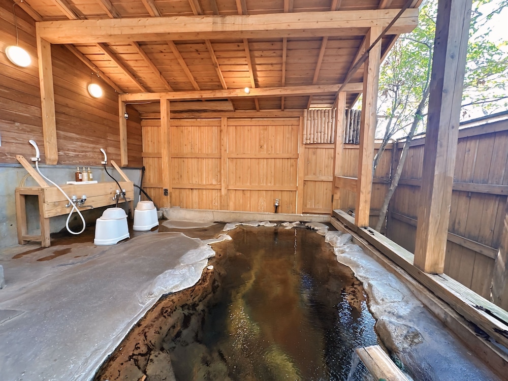 コテージ 温泉露天風呂付き きり バスルーム2 | 蔵迫温泉さくら