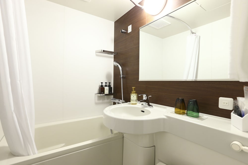 [全室禁煙]セミダブル 12sqm ベッド幅140cm バスルーム0 | ホテルウィングインターナショナルセレクト上野・御徒町