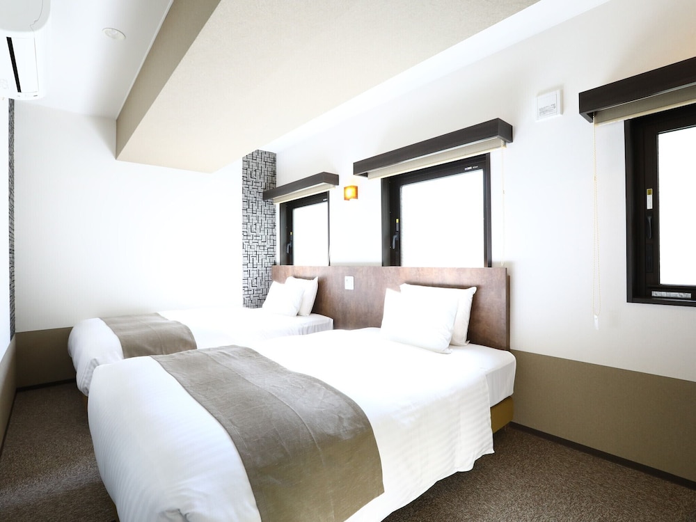 [全室禁煙]スタンダードツイン 19sqm ベッド幅120cm2台 客室2 | ホテルウィングインターナショナルセレクト上野・御徒町