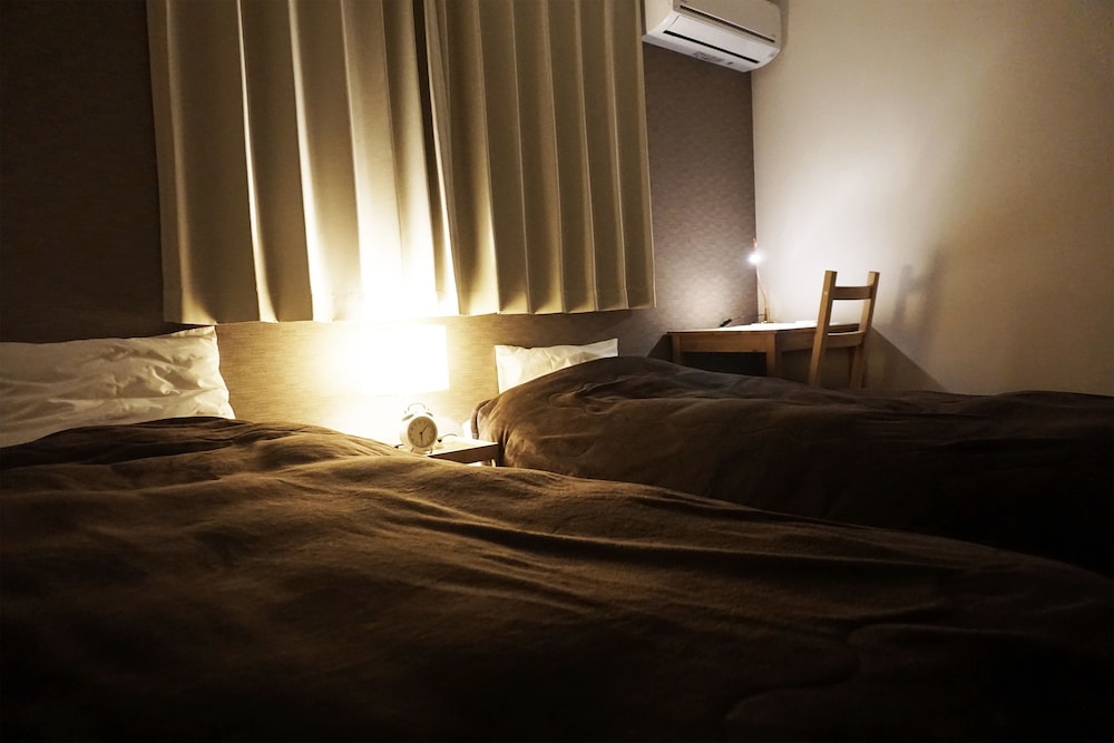 ツインルーム 客室1 | GUESTHOUSE 66